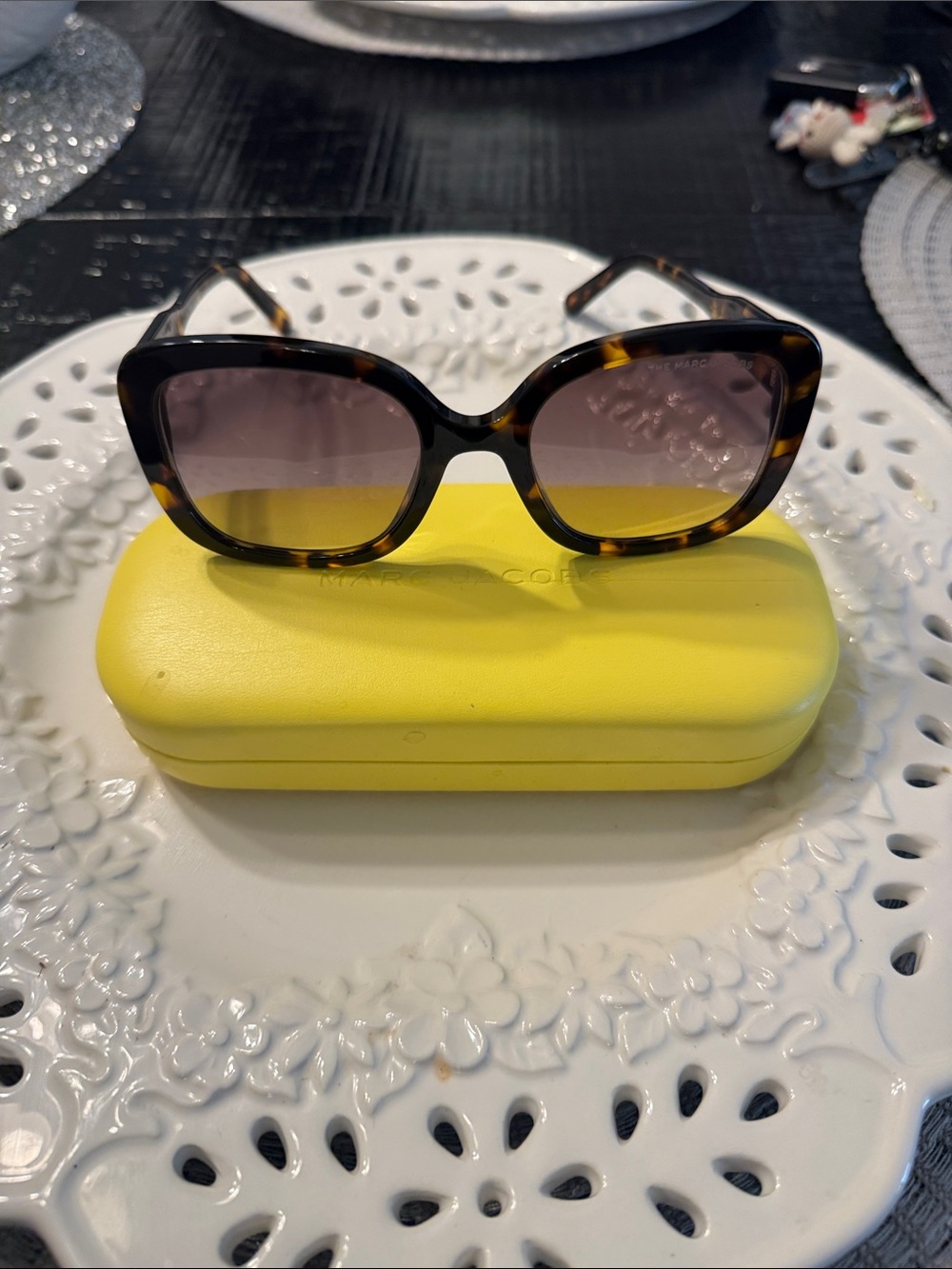 Marc Jacobs Tortoise Frame Sunglasses with Brown-to-Yellow Gradient Lenses